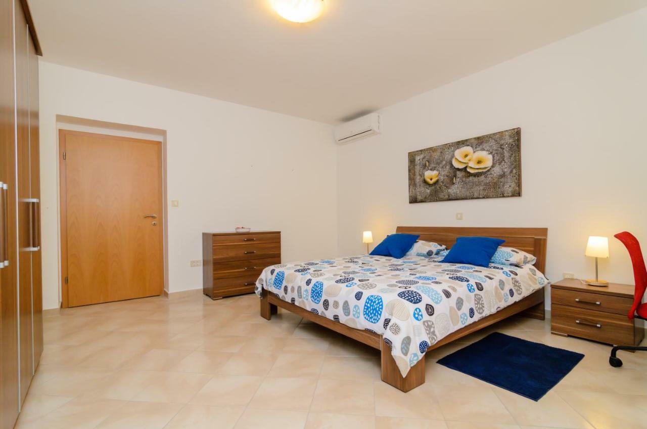 Ornella Appartement Zadar Buitenkant foto