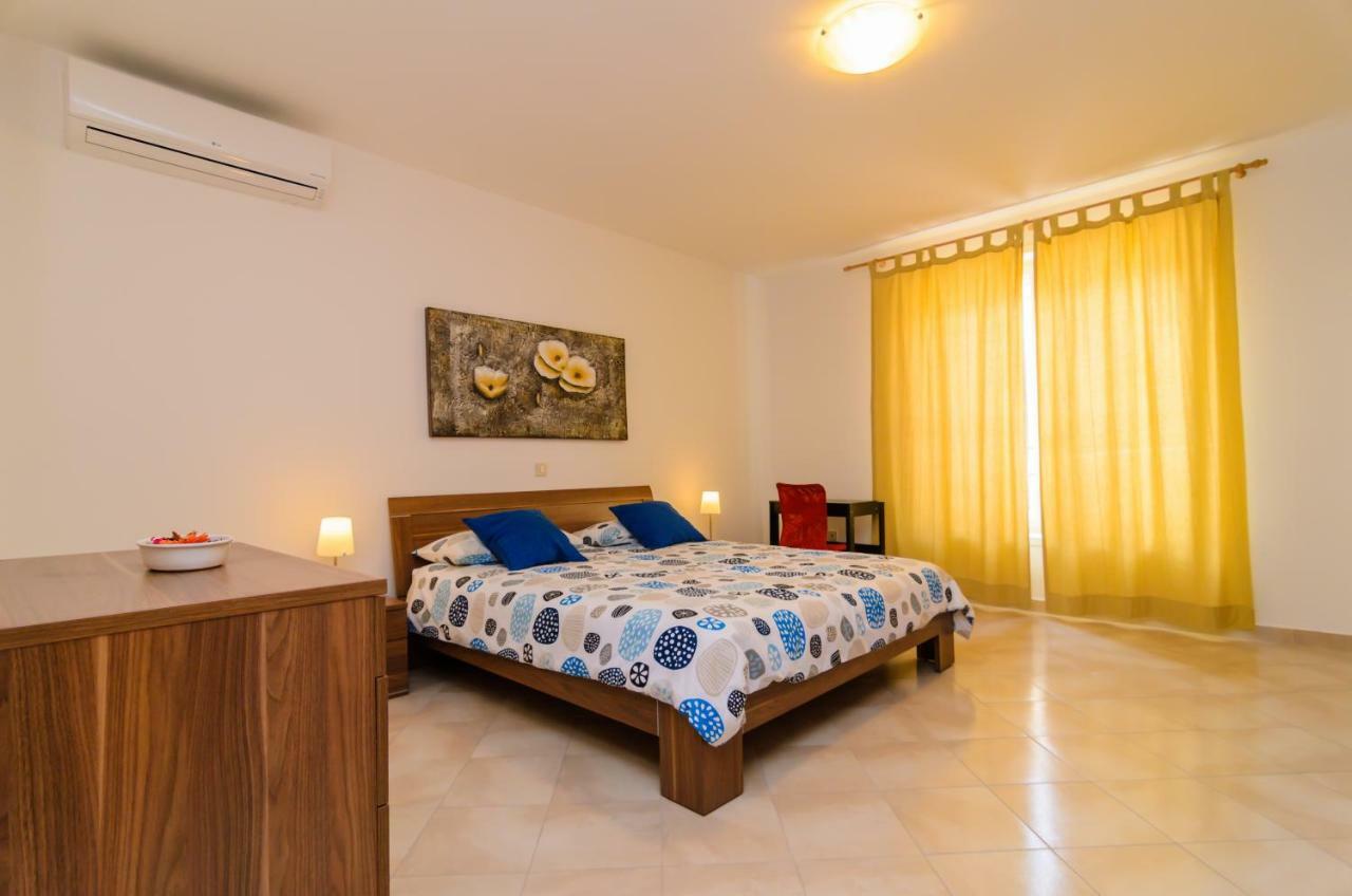 Ornella Appartement Zadar Buitenkant foto