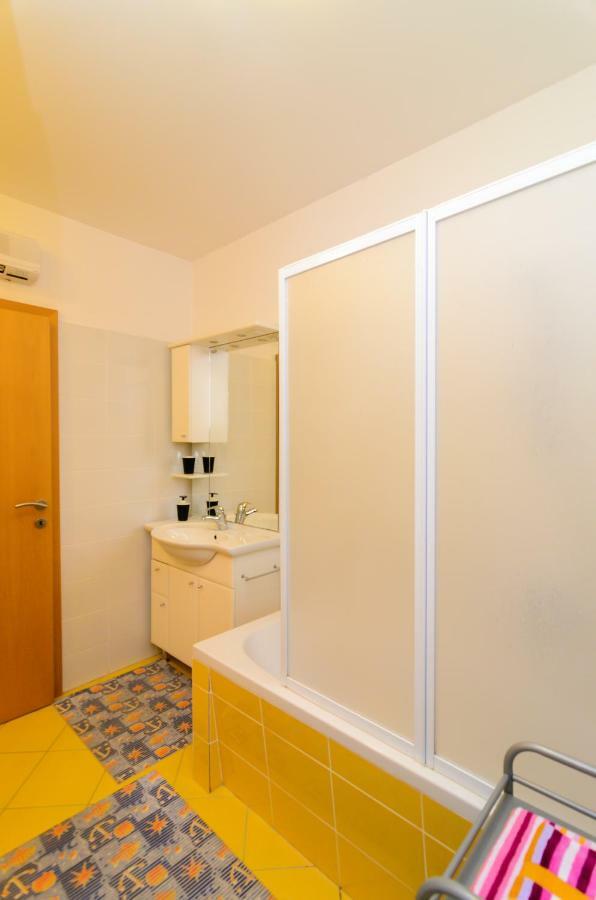Ornella Appartement Zadar Buitenkant foto