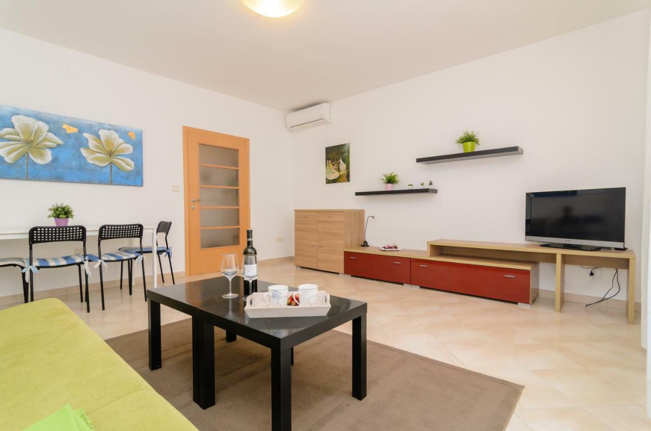 Ornella Appartement Zadar Buitenkant foto